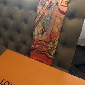 Vintage Hermès-le Madison Capris Scarf